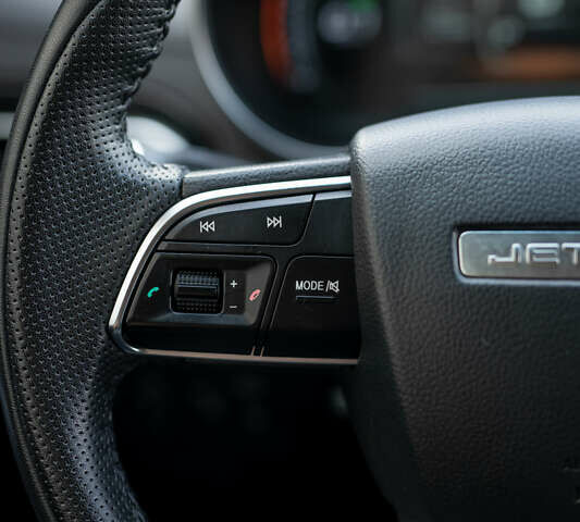 Бежевый Чери Jetour X70, объемом двигателя 1.5 л и пробегом 63 тыс. км за 14500 $, фото 10 на Automoto.ua