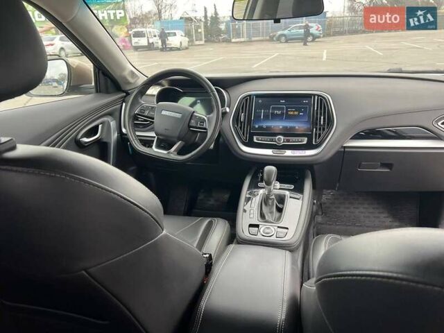 Бежевый Чери Jetour X70, объемом двигателя 1.5 л и пробегом 98 тыс. км за 14000 $, фото 6 на Automoto.ua