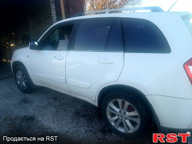 Белый Чери Tiggo 4, объемом двигателя 1.8 л и пробегом 135 тыс. км за 5000 $, фото 2 на Automoto.ua