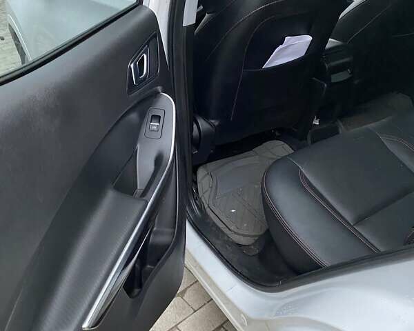 Білий Чері Tiggo 4, об'ємом двигуна 2 л та пробігом 67 тис. км за 11500 $, фото 8 на Automoto.ua