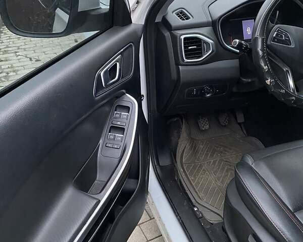 Білий Чері Tiggo 4, об'ємом двигуна 2 л та пробігом 67 тис. км за 11500 $, фото 10 на Automoto.ua