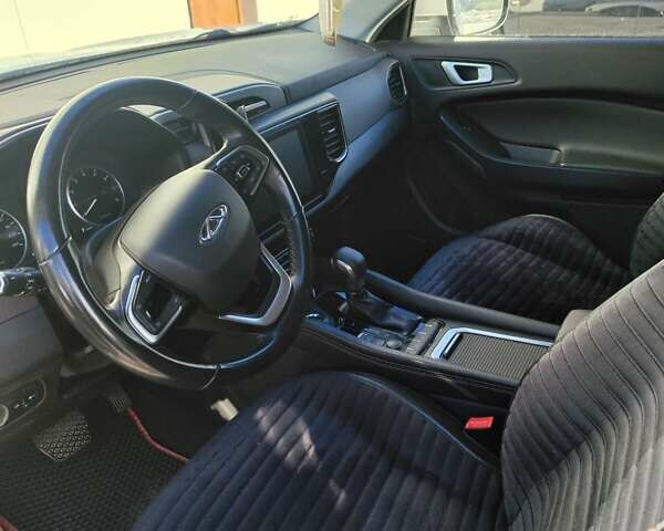Белый Чери Tiggo 4, объемом двигателя 1.5 л и пробегом 68 тыс. км за 11200 $, фото 5 на Automoto.ua