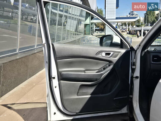 Білий Чері Tiggo 4, об'ємом двигуна 1.5 л та пробігом 74 тис. км за 12700 $, фото 15 на Automoto.ua