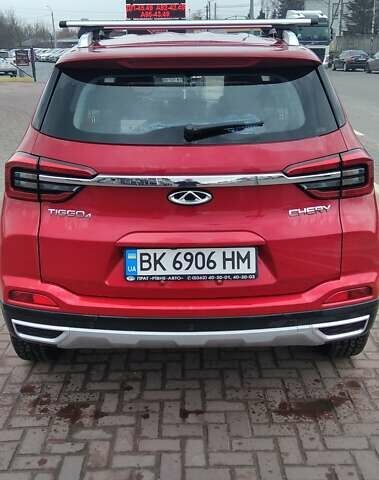 Красный Чери Tiggo 4, объемом двигателя 1.5 л и пробегом 30 тыс. км за 10900 $, фото 3 на Automoto.ua