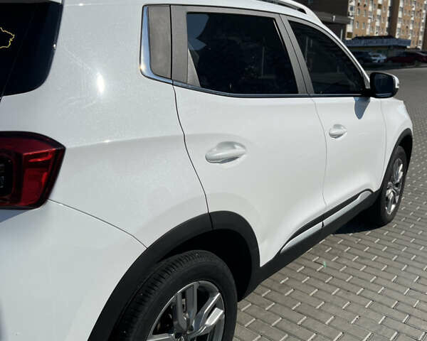 Чери Tiggo 4, объемом двигателя 1.5 л и пробегом 40 тыс. км за 12500 $, фото 4 на Automoto.ua