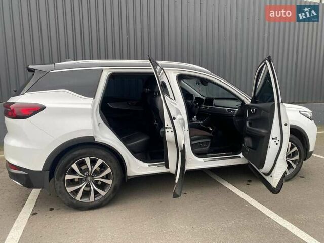 Белый Чери Tiggo 7 Pro, объемом двигателя 1.5 л и пробегом 67 тыс. км за 18550 $, фото 5 на Automoto.ua