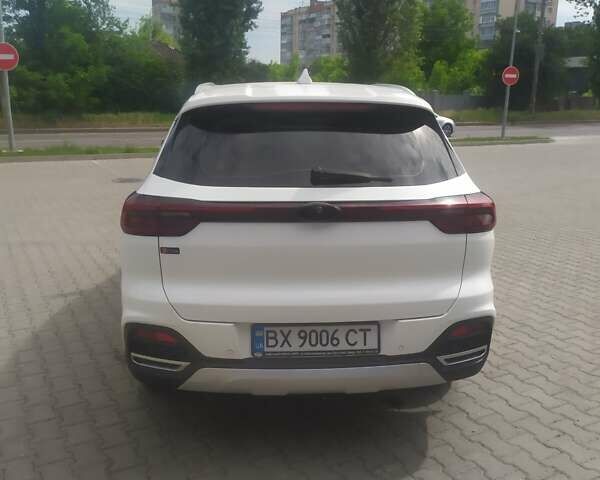 Белый Чери Tiggo 8, объемом двигателя 1.5 л и пробегом 98 тыс. км за 13000 $, фото 6 на Automoto.ua