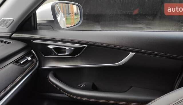 Белый Чери Tiggo 8, объемом двигателя 1.97 л и пробегом 60 тыс. км за 17000 $, фото 10 на Automoto.ua