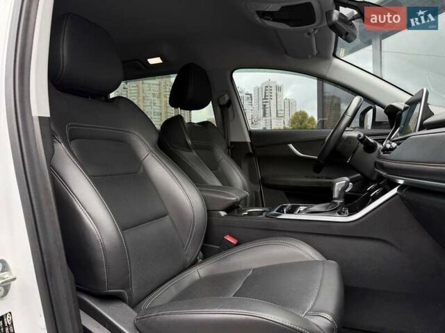 Белый Чери Tiggo 8, объемом двигателя 1.97 л и пробегом 69 тыс. км за 13490 $, фото 11 на Automoto.ua