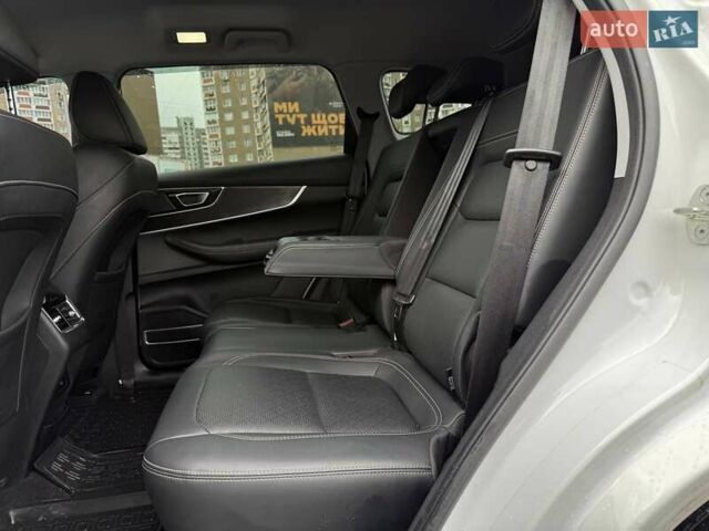 Белый Чери Tiggo 8, объемом двигателя 1.97 л и пробегом 69 тыс. км за 13490 $, фото 9 на Automoto.ua