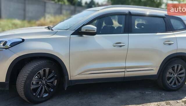 Бежевий Чері Tiggo 8, об'ємом двигуна 1.5 л та пробігом 30 тис. км за 19000 $, фото 1 на Automoto.ua
