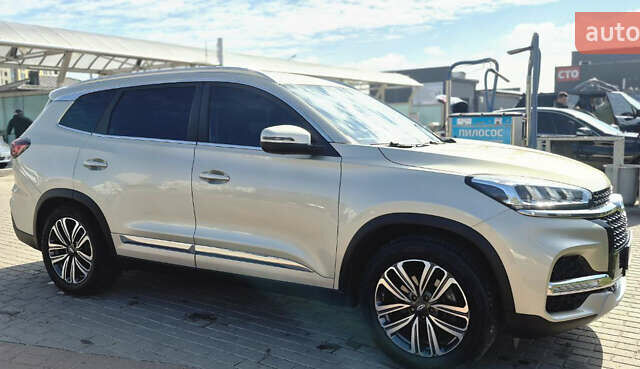 Бежевий Чері Tiggo 8, об'ємом двигуна 1.97 л та пробігом 73 тис. км за 15700 $, фото 4 на Automoto.ua