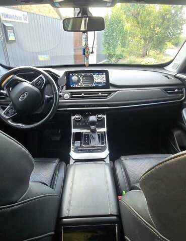 Серый Чери Tiggo 8, объемом двигателя 1.97 л и пробегом 75 тыс. км за 15300 $, фото 4 на Automoto.ua