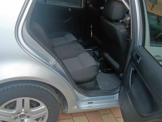 Сірий Шевроле Алеро, об'ємом двигуна 1.4 л та пробігом 235 тис. км за 3990 $, фото 5 на Automoto.ua