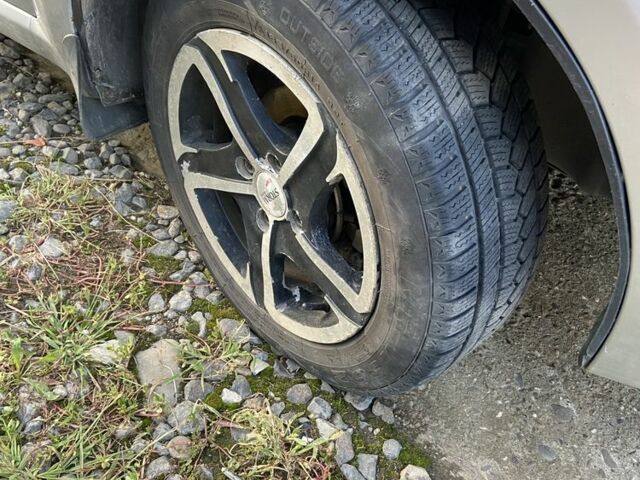 Серый Шевроле Алеро, объемом двигателя 1.5 л и пробегом 128 тыс. км за 3200 $, фото 3 на Automoto.ua