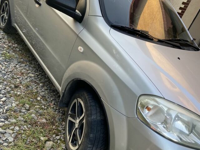 Серый Шевроле Алеро, объемом двигателя 1.5 л и пробегом 128 тыс. км за 3200 $, фото 4 на Automoto.ua