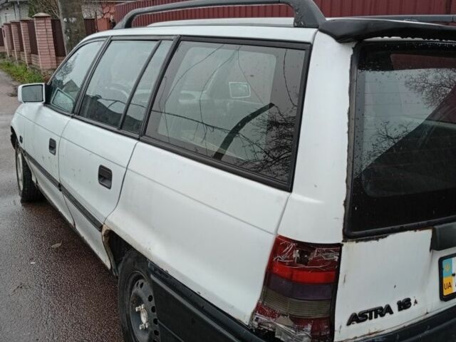 Белый Шевроле Астра, объемом двигателя 1.6 л и пробегом 212 тыс. км за 953 $, фото 3 на Automoto.ua