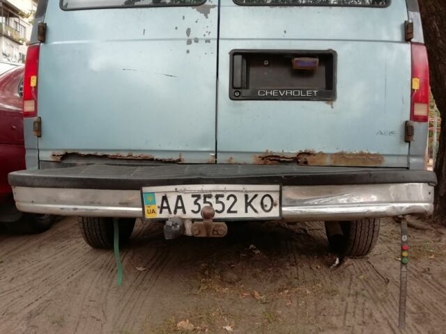 Синій Шевроле Астро, об'ємом двигуна 4.3 л та пробігом 258 тис. км за 1776 $, фото 4 на Automoto.ua