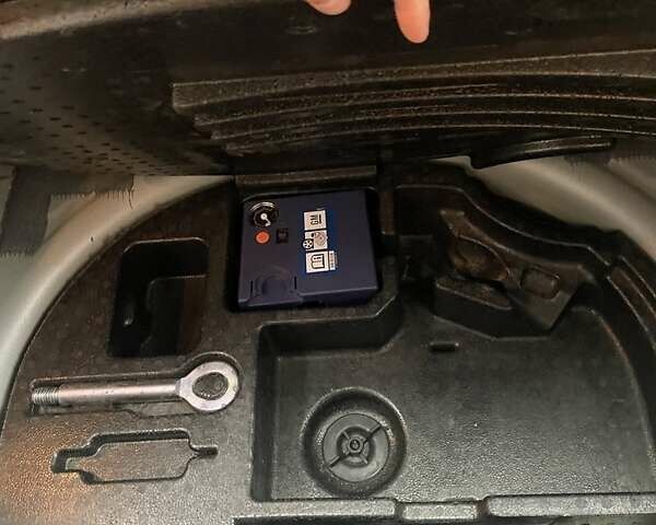 Серый Шевроле Аваланч, объемом двигателя 0 л и пробегом 88 тыс. км за 13500 $, фото 4 на Automoto.ua