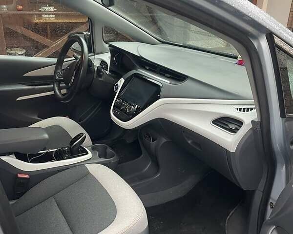 Серый Шевроле Аваланч, объемом двигателя 0 л и пробегом 88 тыс. км за 13500 $, фото 3 на Automoto.ua