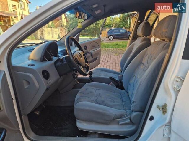 Белый Шевроле Авео, объемом двигателя 1.5 л и пробегом 234 тыс. км за 1950 $, фото 7 на Automoto.ua