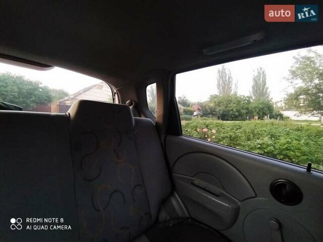 Белый Шевроле Авео, объемом двигателя 1.5 л и пробегом 250 тыс. км за 3700 $, фото 4 на Automoto.ua