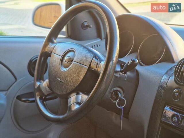Белый Шевроле Авео, объемом двигателя 1.5 л и пробегом 250 тыс. км за 1950 $, фото 20 на Automoto.ua