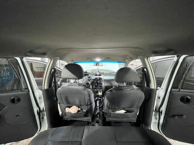 Білий Шевроле Авео, об'ємом двигуна 1.5 л та пробігом 317 тис. км за 3000 $, фото 10 на Automoto.ua