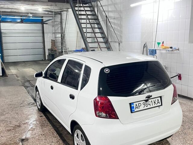 Білий Шевроле Авео, об'ємом двигуна 1.5 л та пробігом 317 тис. км за 3000 $, фото 6 на Automoto.ua