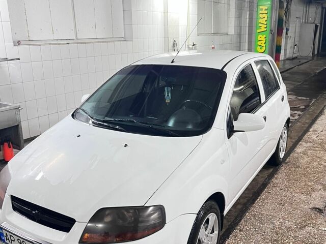 Білий Шевроле Авео, об'ємом двигуна 1.5 л та пробігом 317 тис. км за 3000 $, фото 1 на Automoto.ua