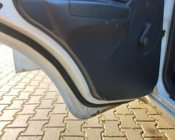 Білий Шевроле Авео, об'ємом двигуна 1.5 л та пробігом 189 тис. км за 2350 $, фото 1 на Automoto.ua