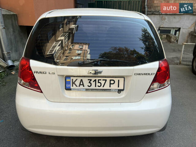 Белый Шевроле Авео, объемом двигателя 1.5 л и пробегом 245 тыс. км за 3000 $, фото 2 на Automoto.ua