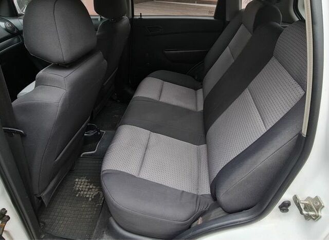 Білий Шевроле Авео, об'ємом двигуна 1.5 л та пробігом 80 тис. км за 4500 $, фото 5 на Automoto.ua