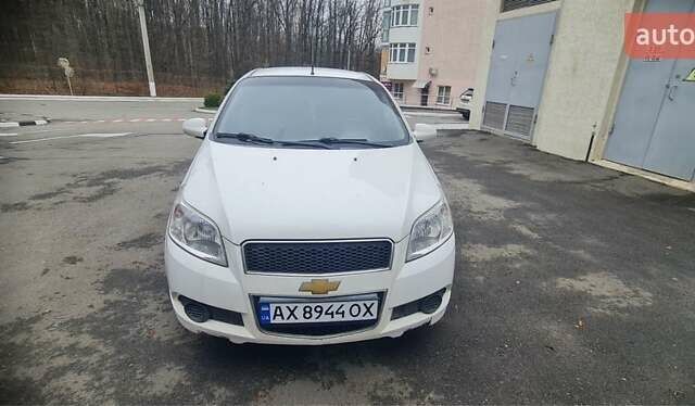 Білий Шевроле Авео, об'ємом двигуна 1.5 л та пробігом 80 тис. км за 4500 $, фото 7 на Automoto.ua