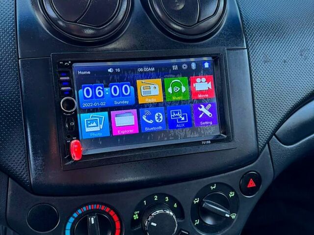 Белый Шевроле Авео, объемом двигателя 1.5 л и пробегом 245 тыс. км за 3900 $, фото 8 на Automoto.ua