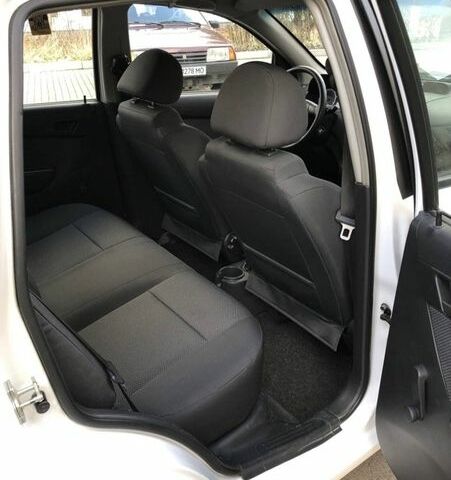 Белый Шевроле Авео, объемом двигателя 1.21 л и пробегом 180 тыс. км за 4200 $, фото 8 на Automoto.ua