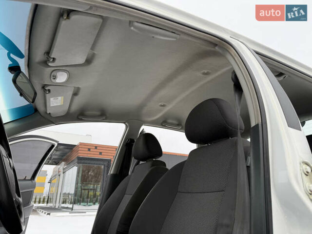 Білий Шевроле Авео, об'ємом двигуна 1.21 л та пробігом 227 тис. км за 2999 $, фото 17 на Automoto.ua