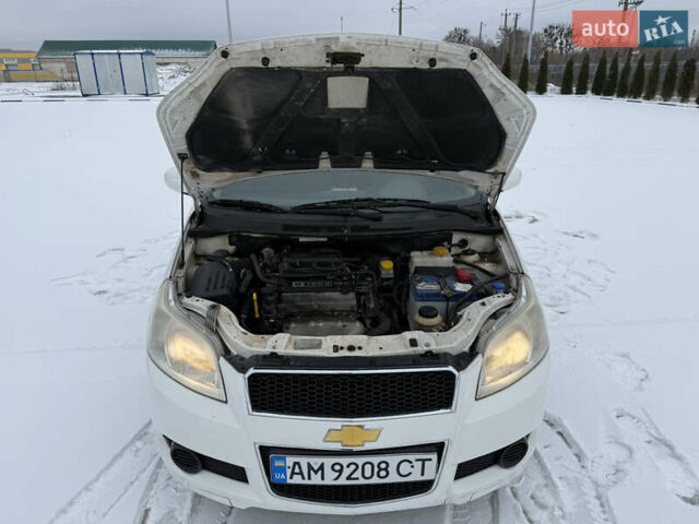 Білий Шевроле Авео, об'ємом двигуна 1.21 л та пробігом 227 тис. км за 2999 $, фото 24 на Automoto.ua