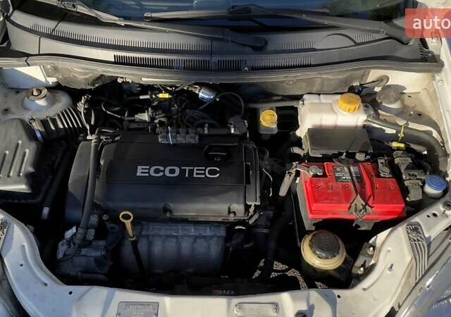 Шевроле Авео 2010 в Одессе на Automoto.ua Белый Шевроле Авео, объемом двигателя 1.4 л и пробегом 265 тыс. км за 3900 $, фото 7 на Automoto.ua