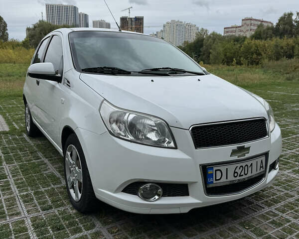 Белый Шевроле Авео, объемом двигателя 1.5 л и пробегом 109 тыс. км за 6299 $, фото 4 на Automoto.ua