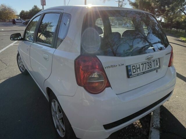 Шевроле Авео 2010 в Одессе на Automoto.ua Белый Шевроле Авео, объемом двигателя 1.4 л и пробегом 265 тыс. км за 3900 $, фото 3 на Automoto.ua