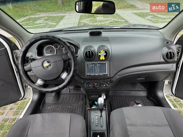 Белый Шевроле Авео, объемом двигателя 1.5 л и пробегом 109 тыс. км за 6299 $, фото 12 на Automoto.ua
