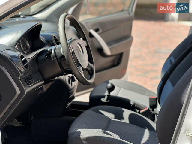 Белый Шевроле Авео, объемом двигателя 1.5 л и пробегом 81 тыс. км за 4650 $, фото 126 на Automoto.ua