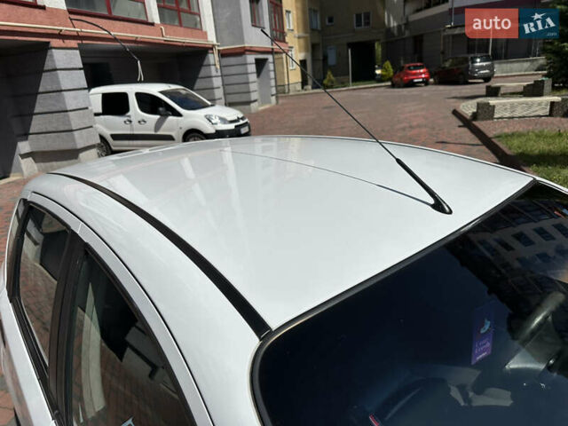 Белый Шевроле Авео, объемом двигателя 1.5 л и пробегом 81 тыс. км за 4650 $, фото 95 на Automoto.ua