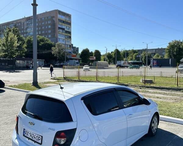 Білий Шевроле Авео, об'ємом двигуна 1.4 л та пробігом 145 тис. км за 6200 $, фото 17 на Automoto.ua