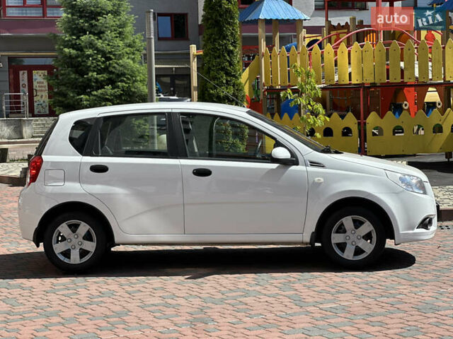 Белый Шевроле Авео, объемом двигателя 1.5 л и пробегом 81 тыс. км за 4650 $, фото 7 на Automoto.ua