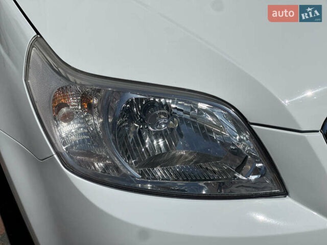 Белый Шевроле Авео, объемом двигателя 1.5 л и пробегом 81 тыс. км за 4650 $, фото 26 на Automoto.ua