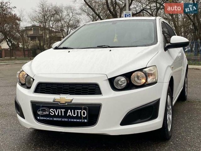 Белый Шевроле Авео, объемом двигателя 1.4 л и пробегом 139 тыс. км за 6400 $, фото 18 на Automoto.ua