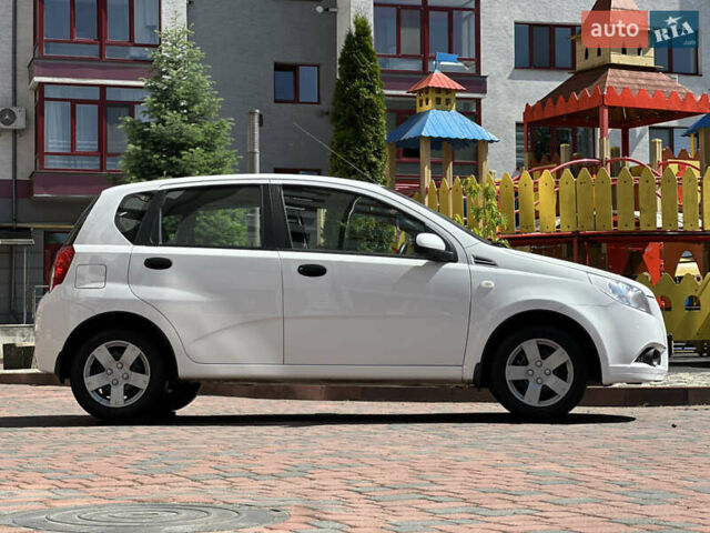 Белый Шевроле Авео, объемом двигателя 1.5 л и пробегом 81 тыс. км за 4650 $, фото 15 на Automoto.ua