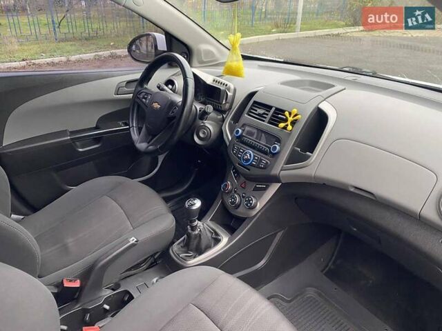 Белый Шевроле Авео, объемом двигателя 1.4 л и пробегом 139 тыс. км за 6400 $, фото 27 на Automoto.ua